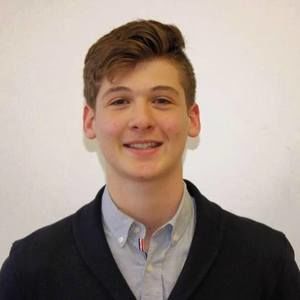 Meet your Posher, Ari